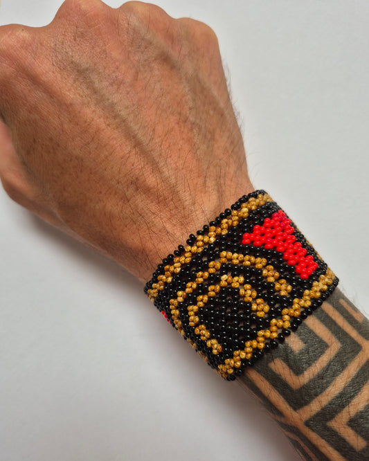 Pulseira de Miçanga Preto Marrom e Vermelho Povo Waura