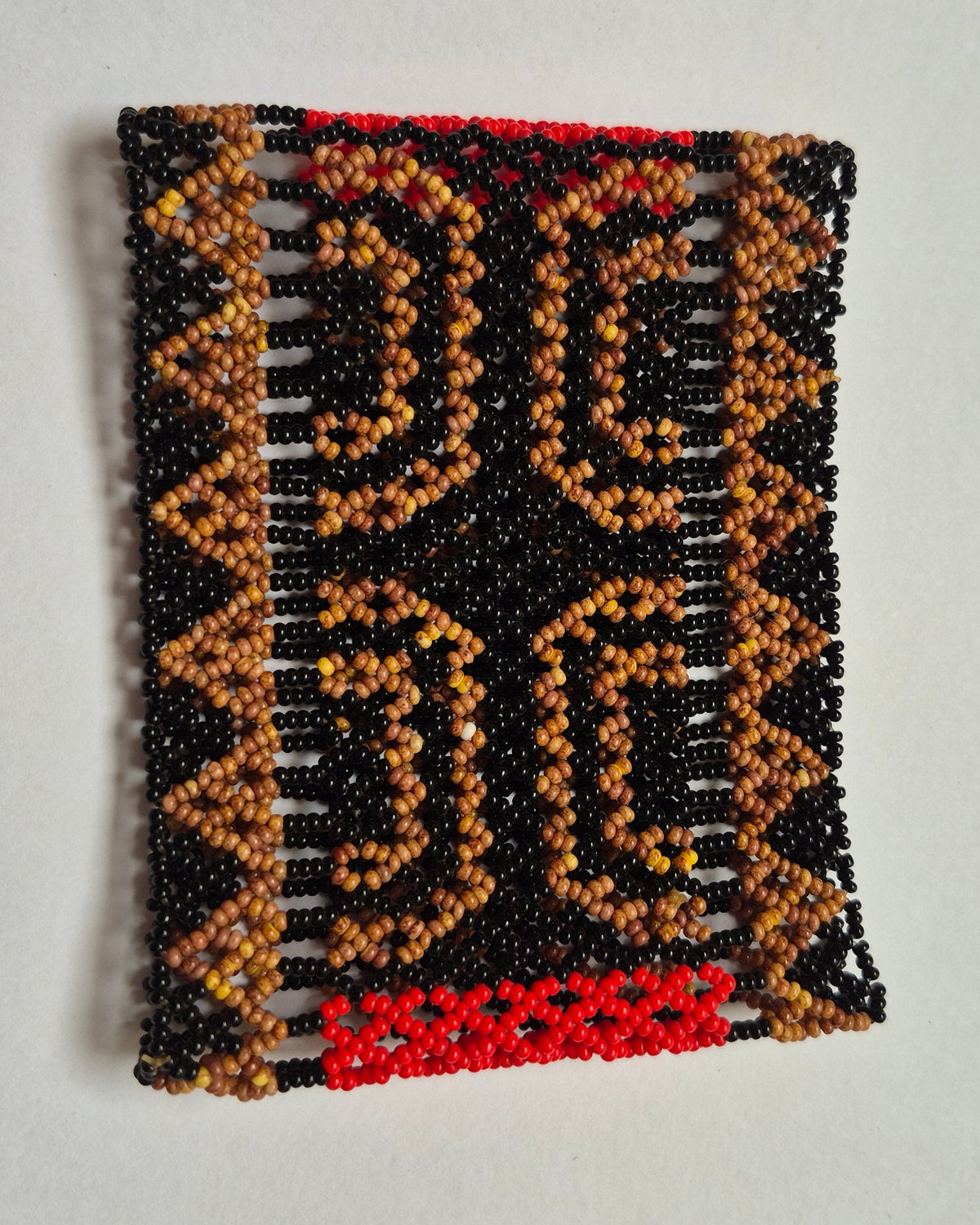 Pulseira de Miçanga Preta e Marrom e Vermelha Povo Waura