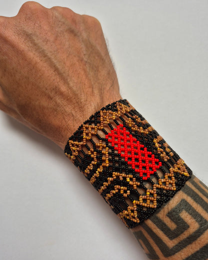 Pulseira de Miçanga Preta e Marrom e Vermelha Povo Waura