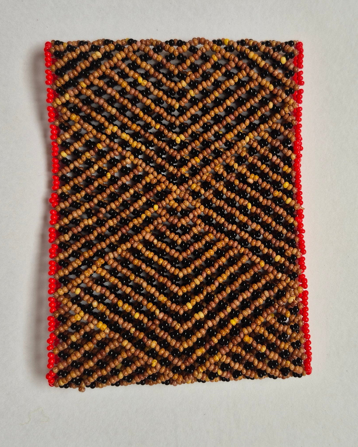 Pulseira de Miçanga Preta e Marrom e Vermelha Povo Waura