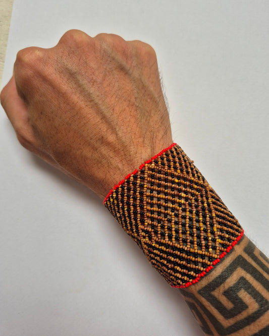 Pulseira de Miçanga Preta e Marrom e Vermelha Povo Waura