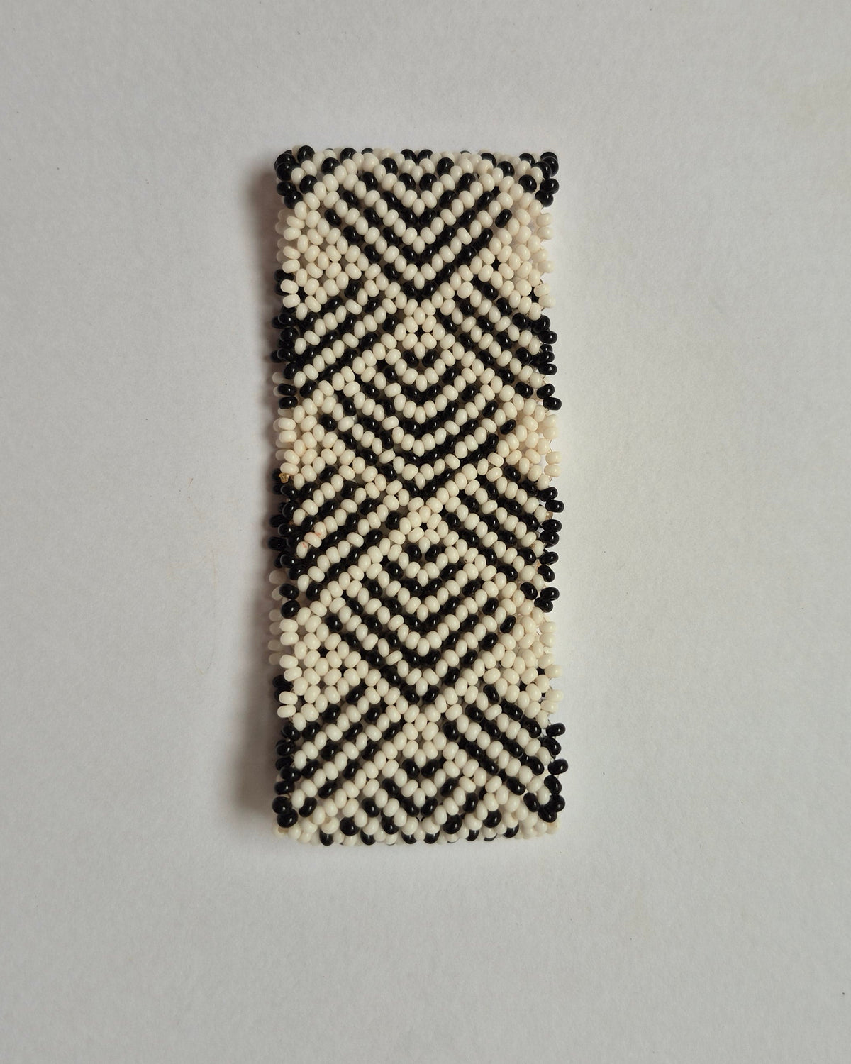 Pulseira de Miçanga Branco e Preta Povo Waura