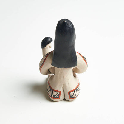 Boneca de cerâmica Ritxoko Povo Karajá