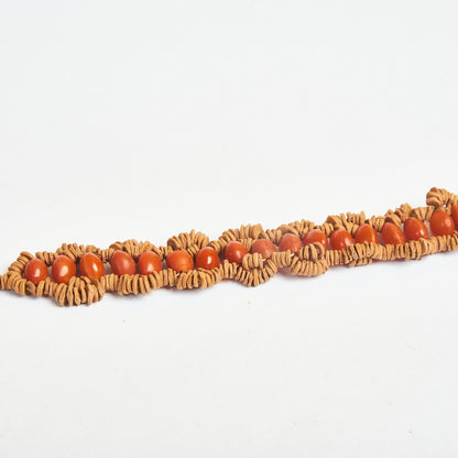 Pulseira com Sementes Laranjas Apiaká