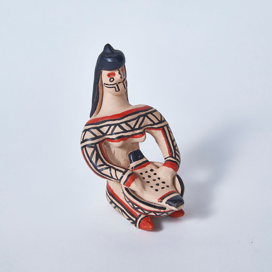 Boneca de cerâmica Ritxoko Povo Karajá