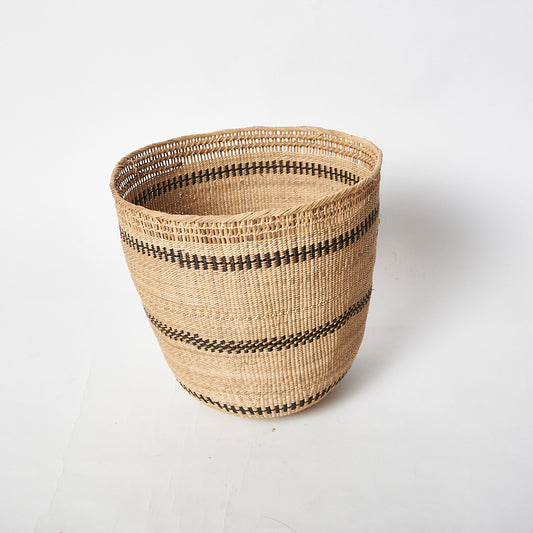 Cesto Indígena Preto e Bege Povo Yanomami