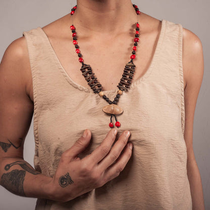 Colar Indígena de Sementes Povo Apiaká