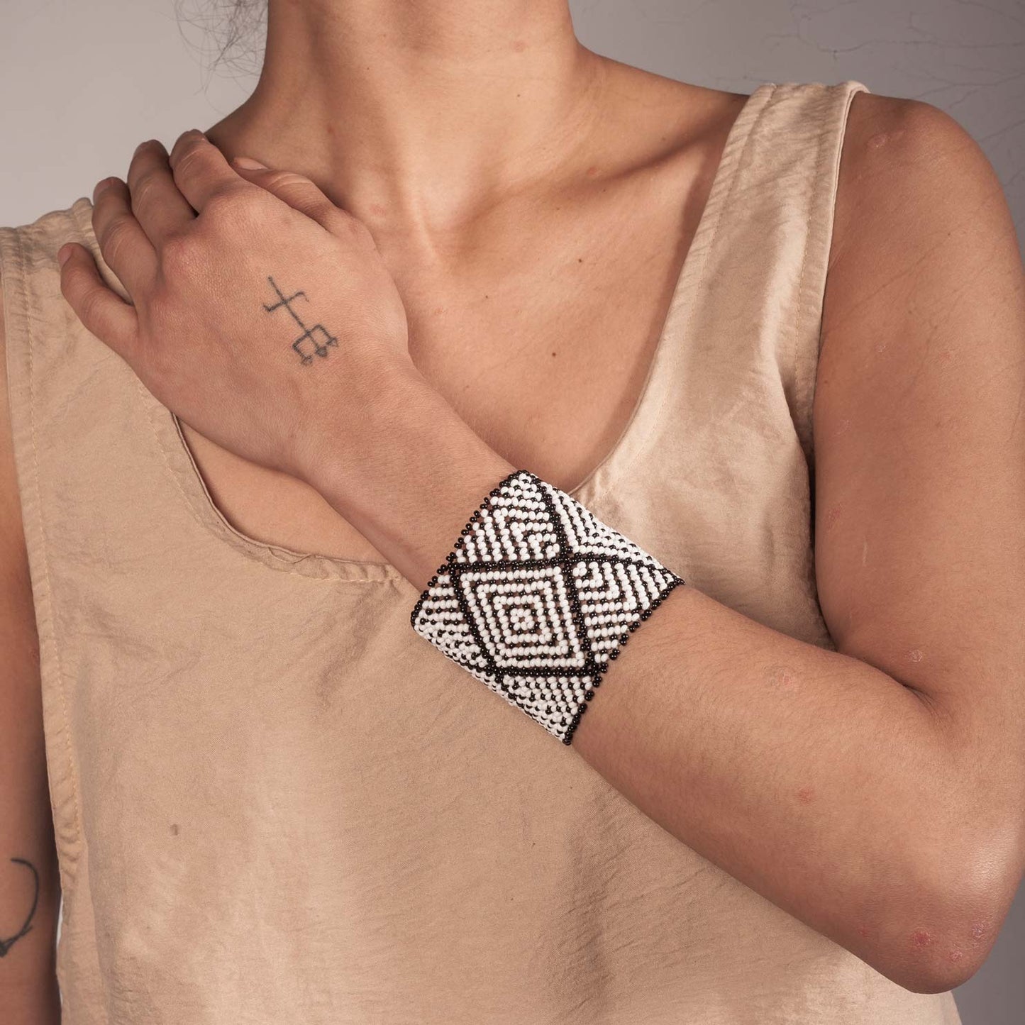 Pulseira de Miçanga fio Elástico Povo Waura