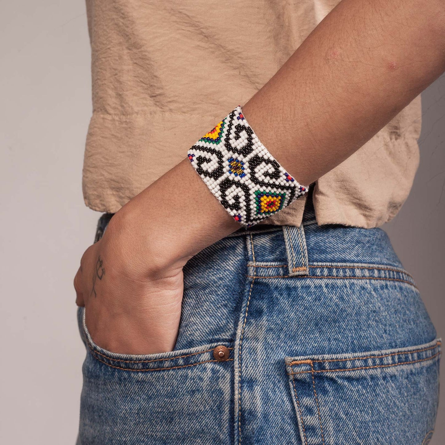 Pulseira Indígena de Miçanga Tiriyó