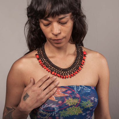 Colar Indígena de Sementes Povo Apiaká