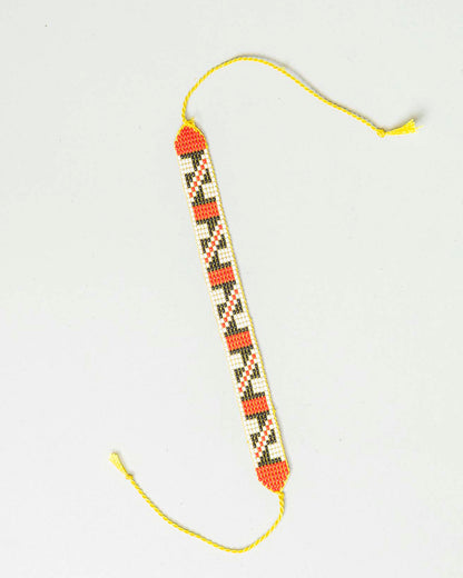 Pulseira de Miçanga Ajustável Waura Branca, Vermelha e Preta · 16 a 23 cm