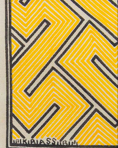 Grafismo em Tecido Preto Amarelo e Branco Asurini
