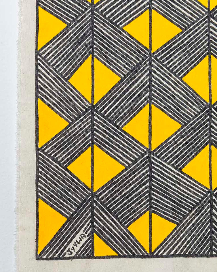 Grafismo em Tecido Preto Amarelo e Branco Asurini