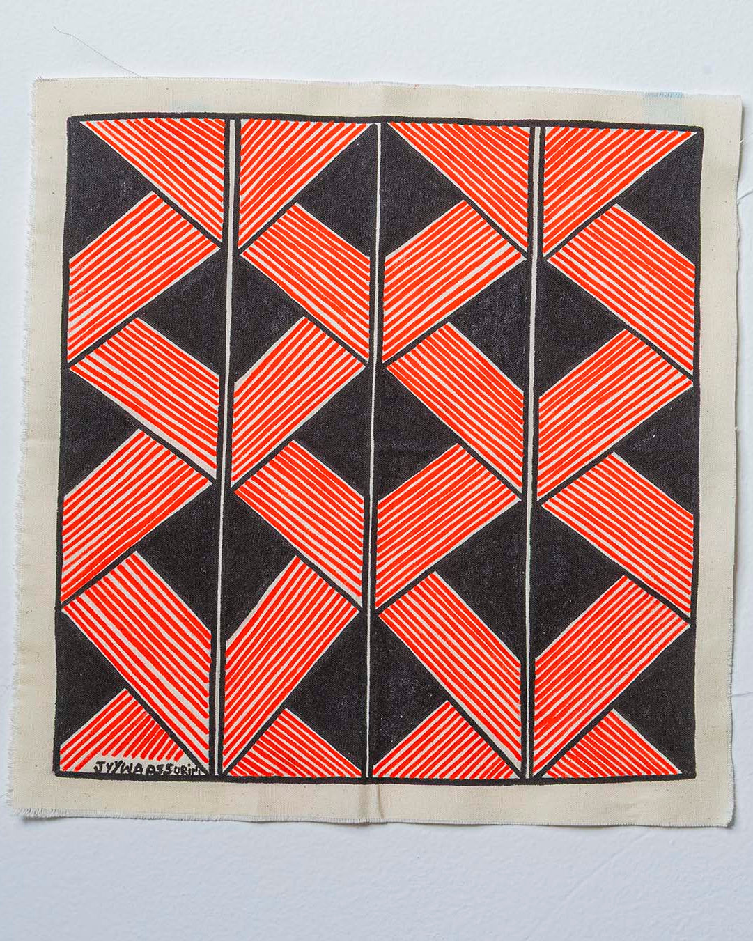 Grafismo Asurini Preto, Branco e Vermelho, Faixas · 25 × 25 cm