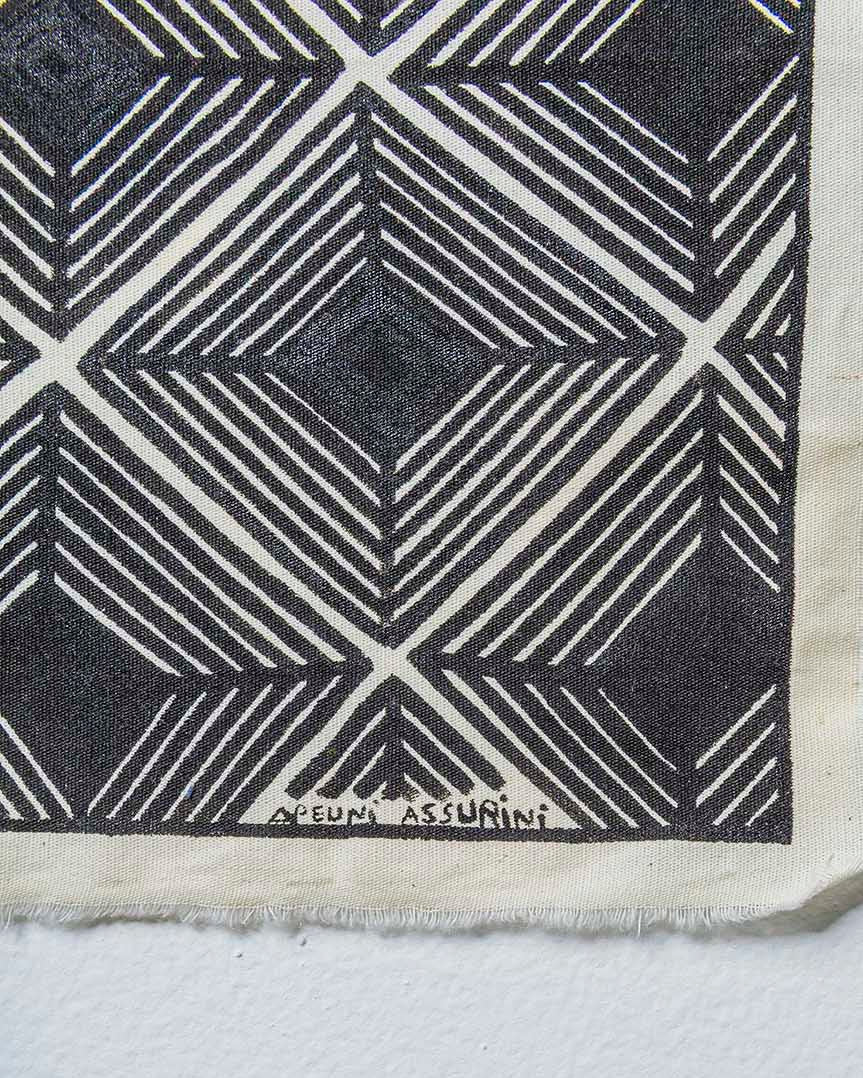 Grafismo Asurini Preto e Branco, Estrelas · 30 × 30 cm