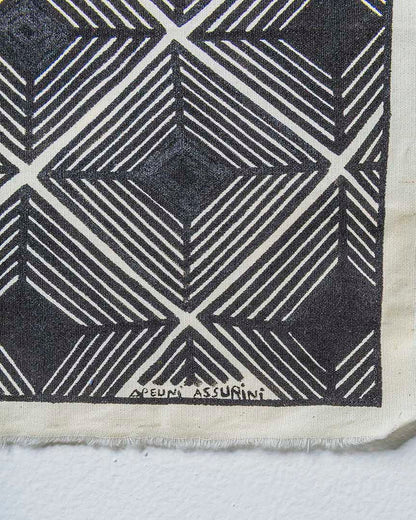 Grafismo Asurini Preto e Branco, Estrelas · 30 × 30 cm