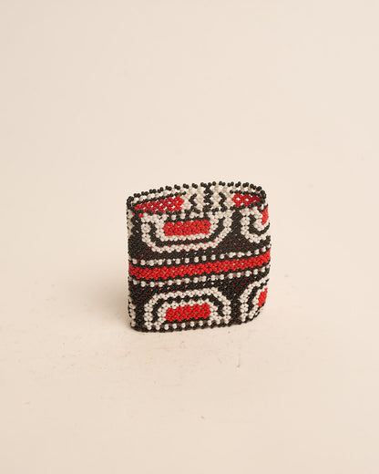 Pulseira de Miçanga Branca, Preta e Vermelha Kamayurá