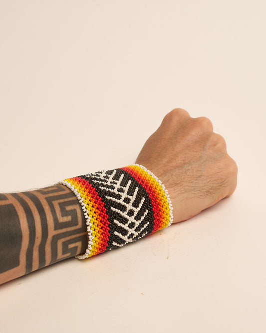 Pulseira de Miçanga Kamayurá Branca, Preta e Vermelha