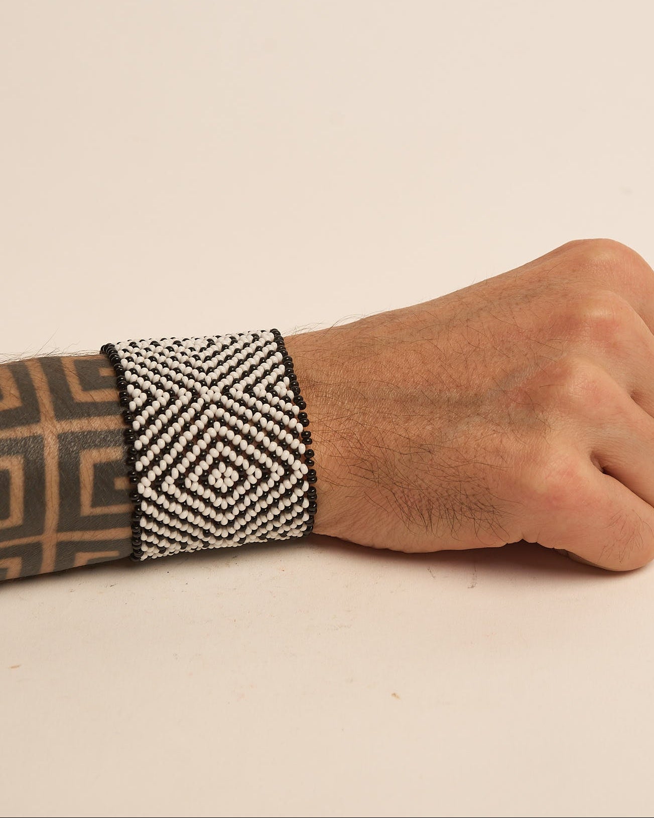 Pulseira de Miçanga fio Elástico Povo Kamayurá