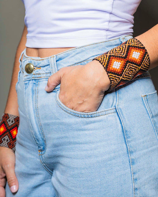 Pulseira de Miçanga Colorida fio Elástico Povo Kamayurá