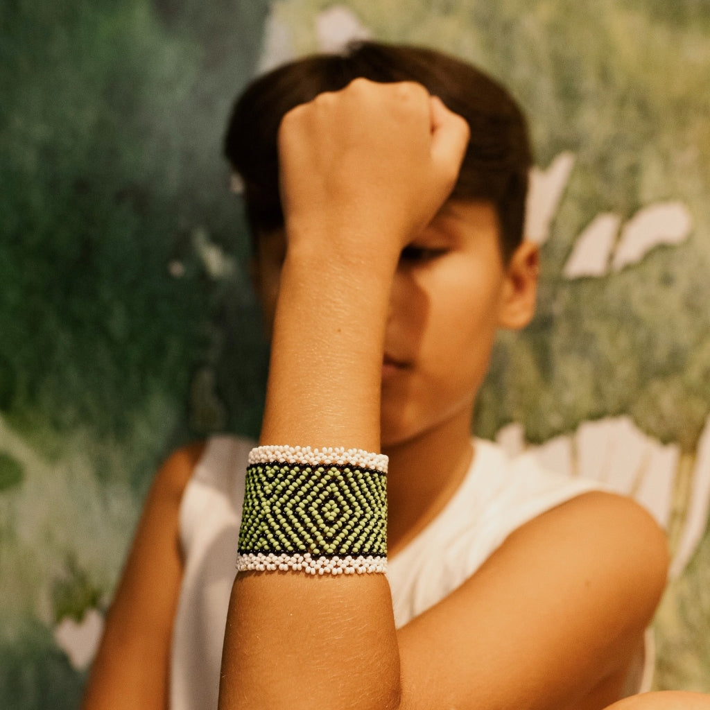 Pulseira Verde de Miçanga Waura