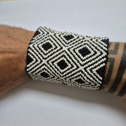 Pulseira de Miçanga fio Elástico Povo Kamayurá