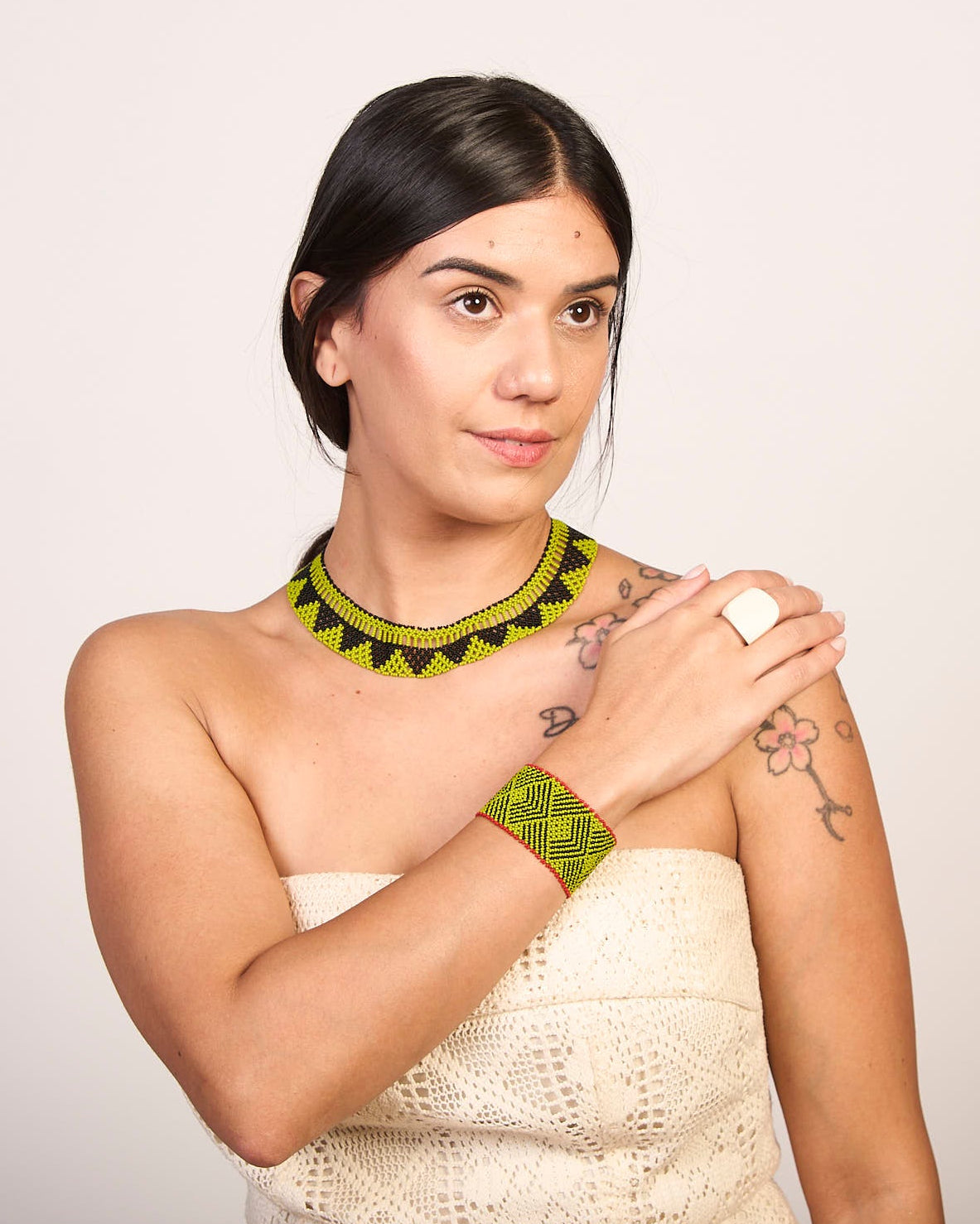 Pulseira de Miçanga fio Elástico Povo Waura