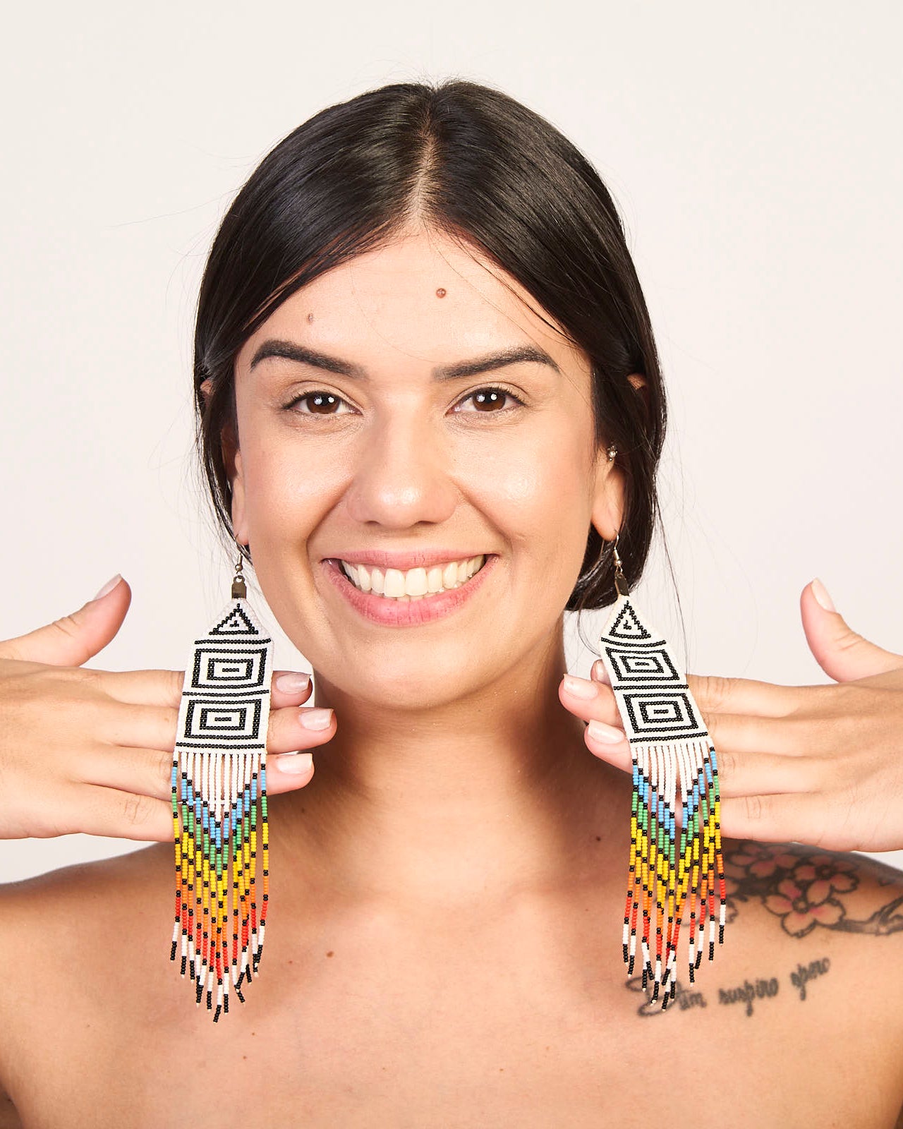 Brinco Artesanal de Miçanga Povo Tapirapé