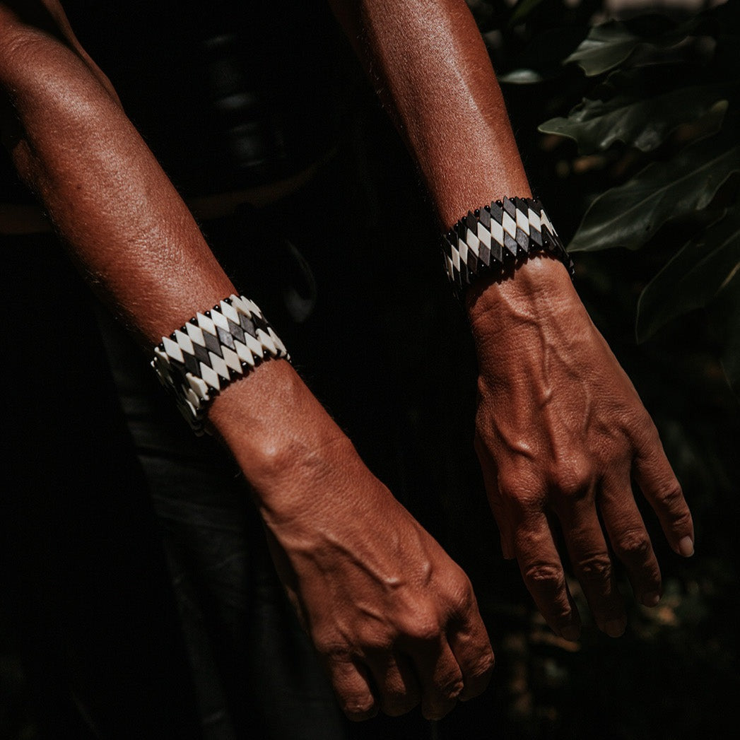 Pulseira  Indígena de Madeira Povo Xakriabá