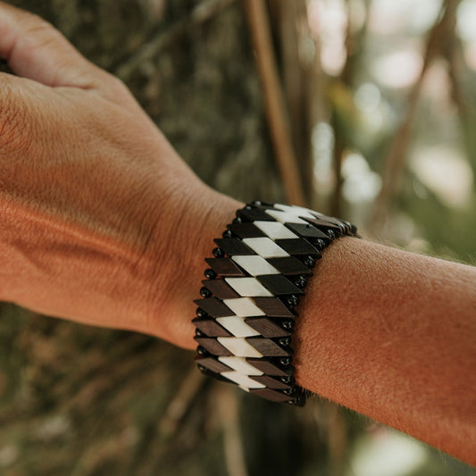 Pulseira  Indígena de Madeira Povo Xakriabá