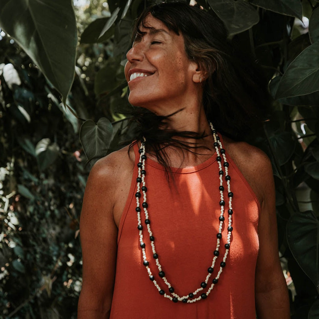 Colar de Sementes Bege e Preto Povo Rikbaktsa