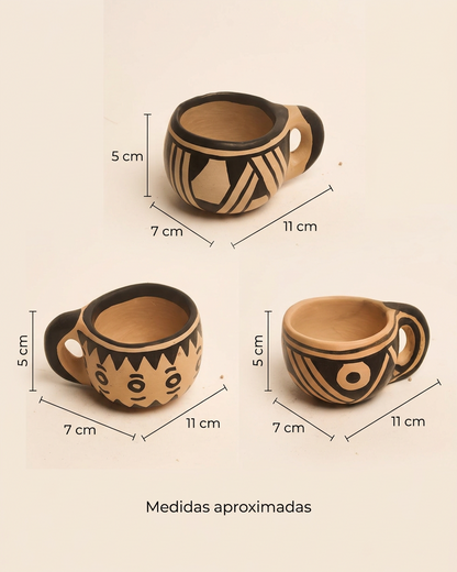 Três xícaras Waura com cotas de 5 cm de altura, 11 cm de comprimento e 7 cm de largura em cada peça.