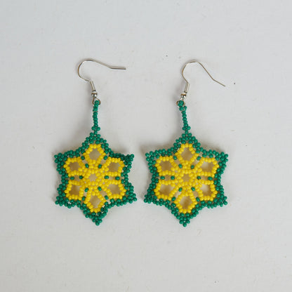 Brinco Verde e Amarelo Florzinha