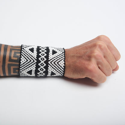 Pulseira de Miçanga Elástica Branca e Preta Kamayurá