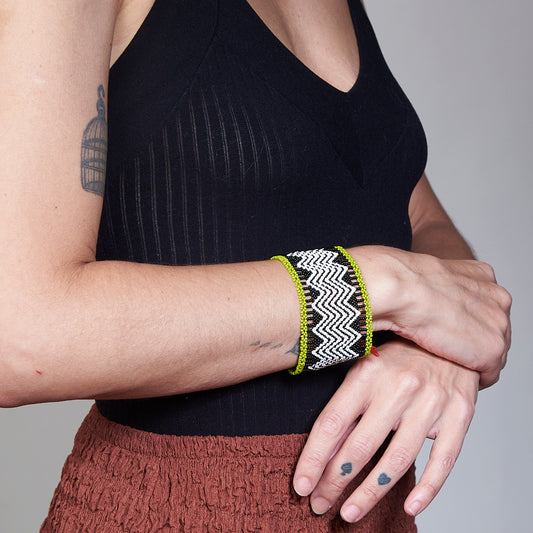 Pulseira de Miçanga Colorida fio Elástico Povo Waura
