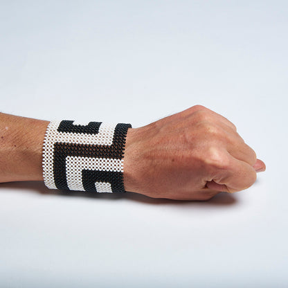 Pulseira de Miçanga Preta e Branca Kayapó