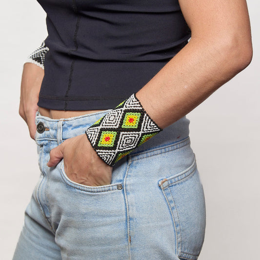 Pulseira de Miçanga fio Elástico Povo Kamayurá