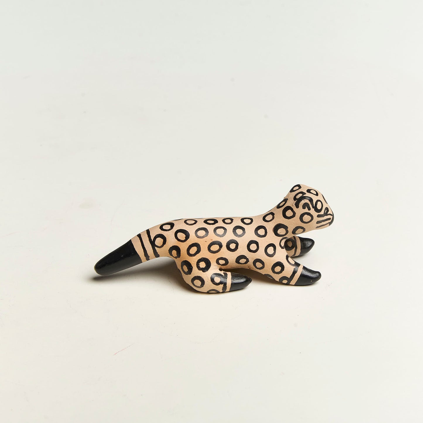 Bicho de cerâmica Povo Karajá