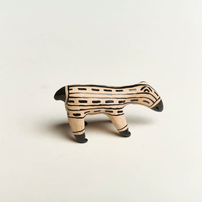 Bicho de cerâmica Povo Karajá