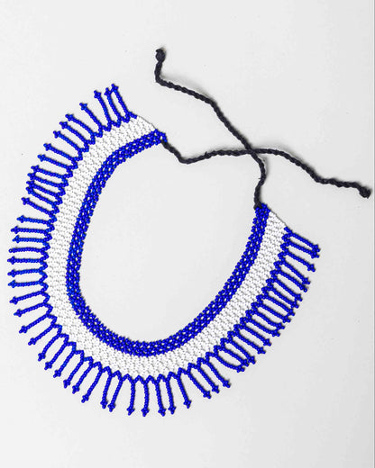 Colar Indígena de Miçanga Azul e Branco Povo Wai-Wai