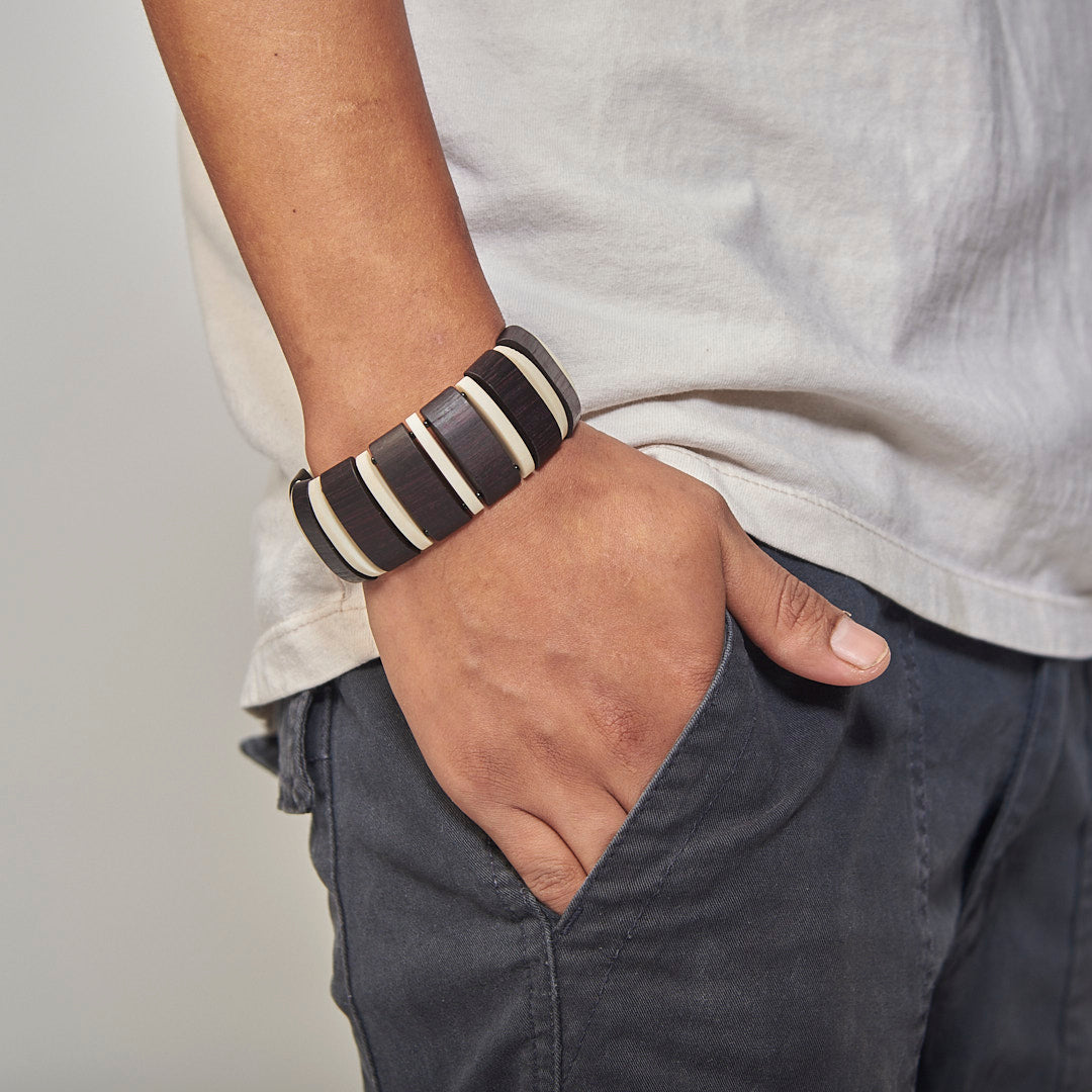 Pulseira  Indígena de Madeira Povo Xakriabá