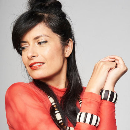 Pulseira indígena Branca e Preta  Povo  Xakriabá