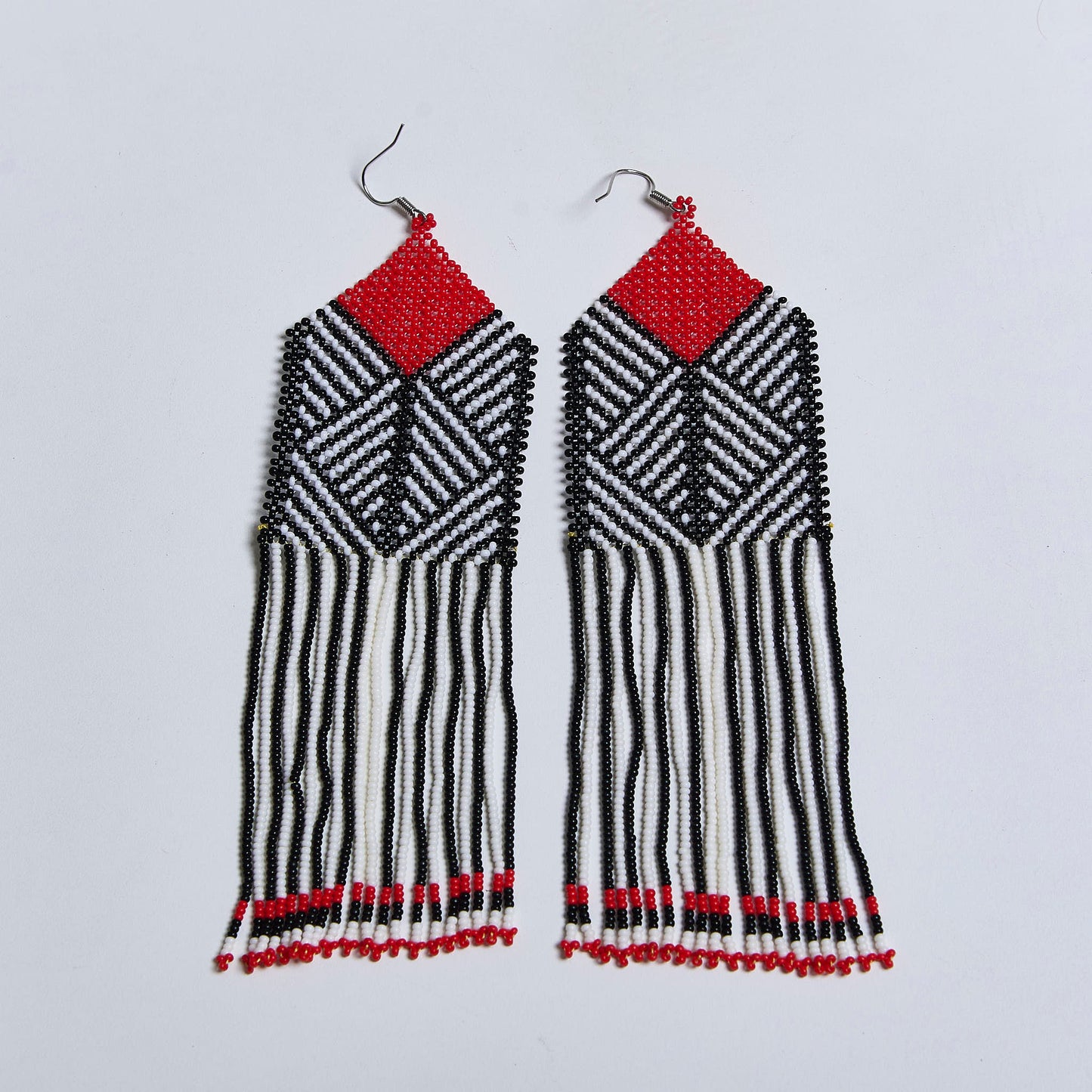 Brinco Longo Artesanal de Miçanga Povo Panará