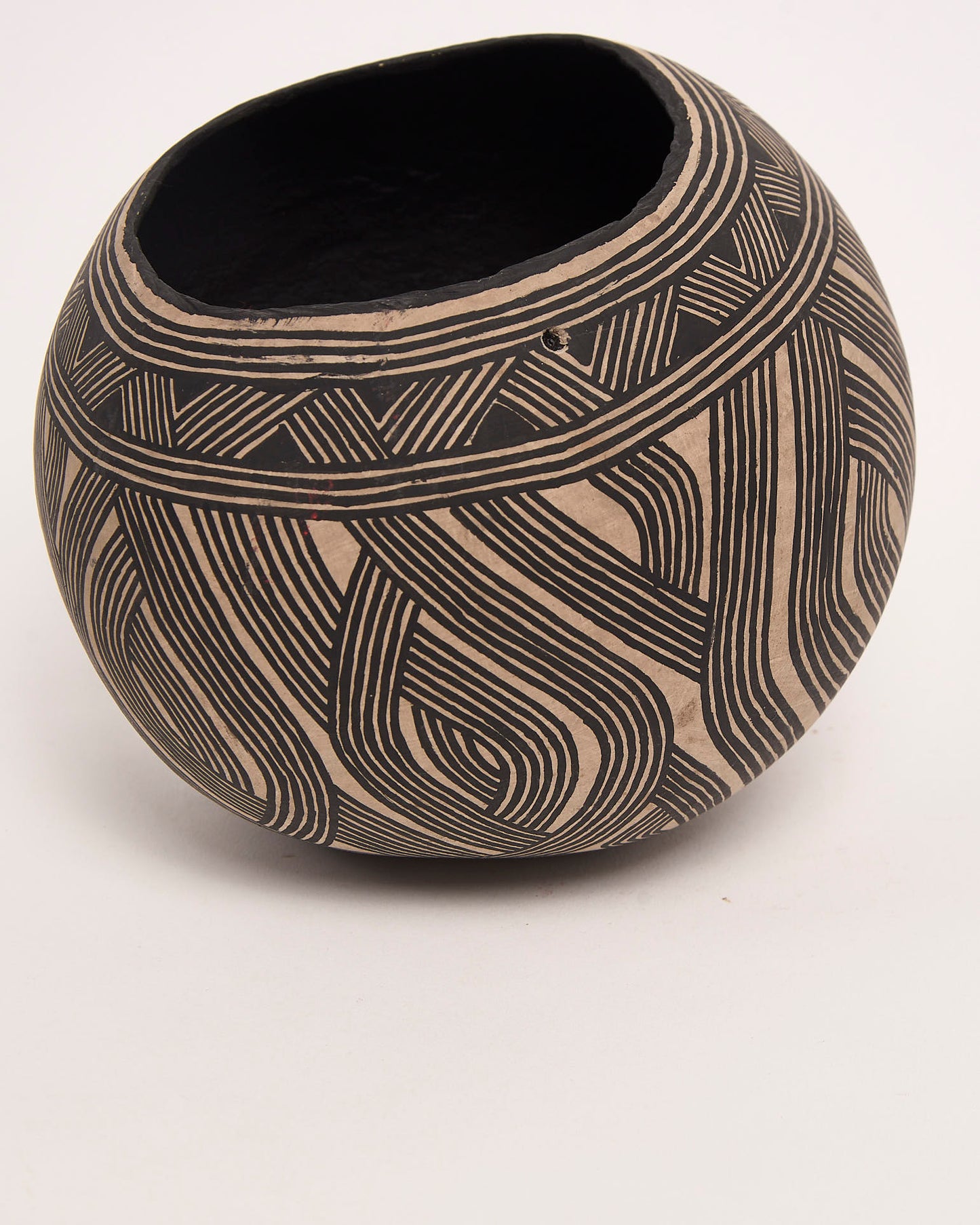 Pote decorativo com Grafismo Asurini