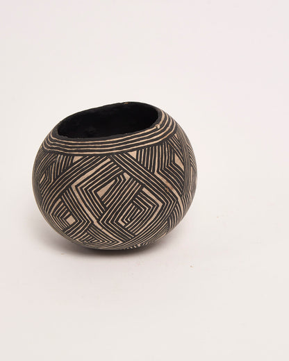Pote decorativo com Grafismo Asurini
