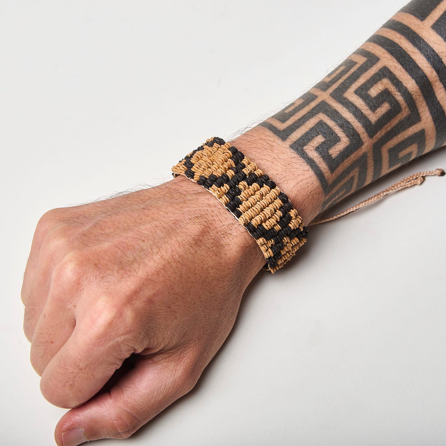 Pulseira Indígena de Sementes Tiriyó