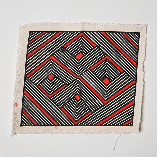 Grafismo em Tecido Asurini