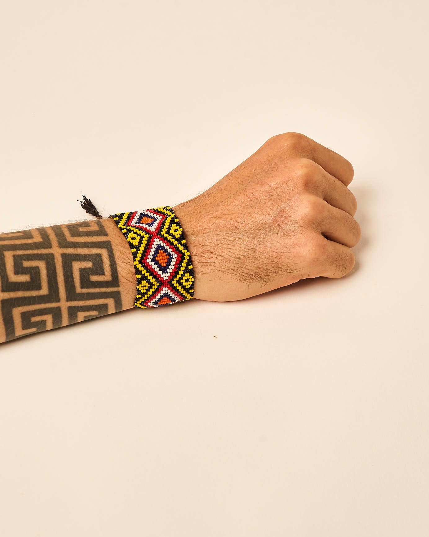 Pulseira Indígena Amarração de Miçanga Kayapó