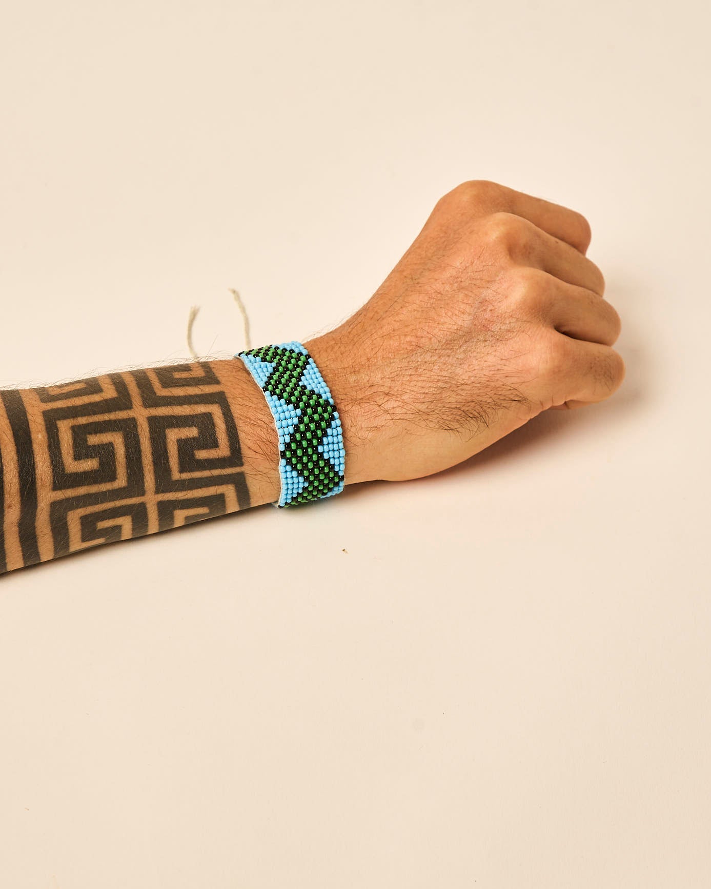 Pulseira Indígena Amarração de Miçanga Kayapó