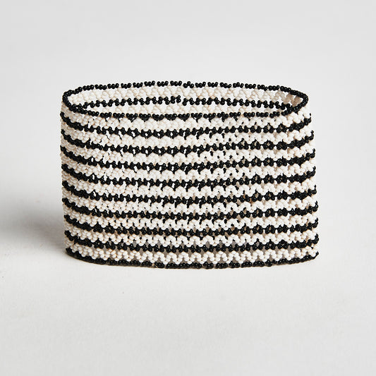 Pulseira de Miçanga Preta e Branca Kayapó